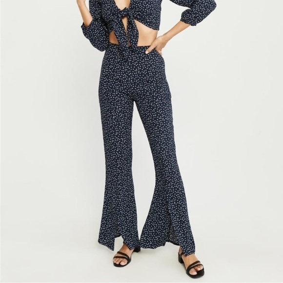 Abercrombie & Fitch Navy Floral Crepe Flare Leg Pants, Size L - Picture 1 of 10